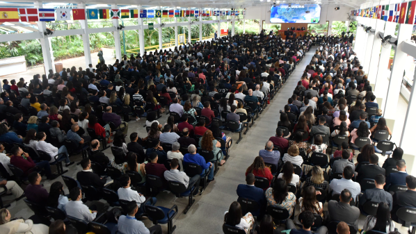 Assista o culto Trombetas e Festas. Um Alerta!, realizado pela Igreja Cristã Maranata, em Domingos Martins, em novembro do ano passado. A celebração especial reuniu mais de quatro mil pessoas e fez um chamado para o arrebatamento.